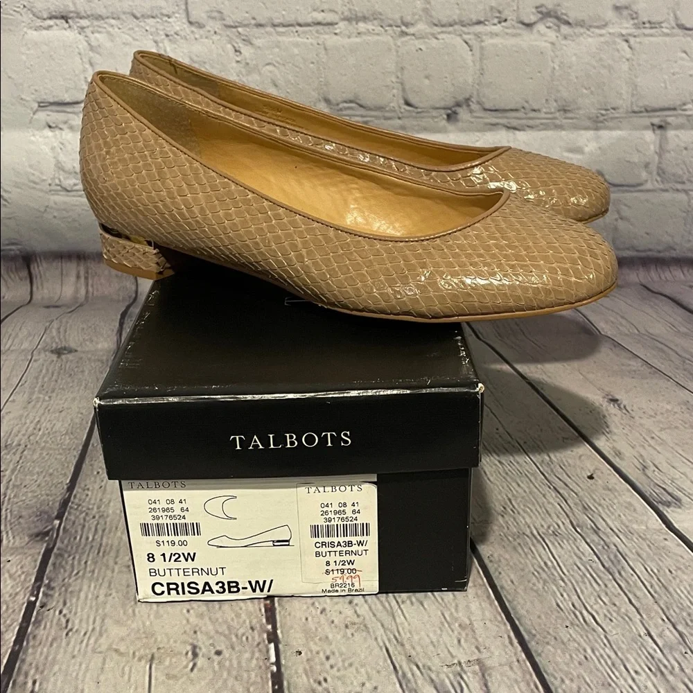 Talbots Women's Snakeskin Tan Flats Size 8.5 Wide